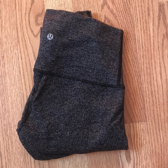 lululemon athletica Pants - patterned lululemon leggings - full length